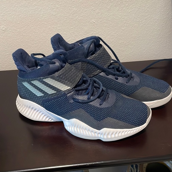 mens size 10 basketball shoes